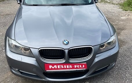 BMW 3 серия, 2011 год, 1 500 000 рублей, 3 фотография