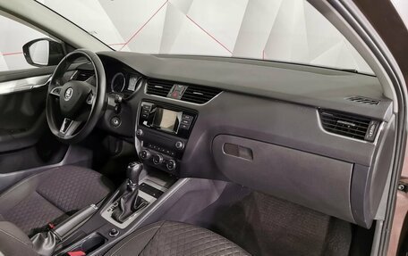 Skoda Octavia, 2017 год, 1 575 000 рублей, 9 фотография