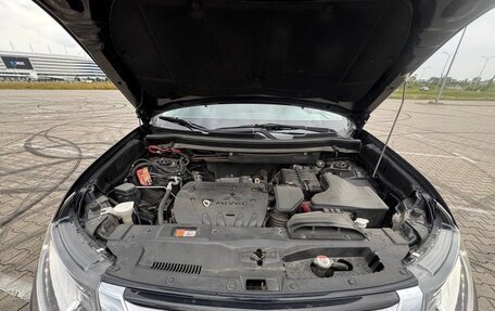Mitsubishi Outlander III рестайлинг 3, 2017 год, 1 800 000 рублей, 11 фотография
