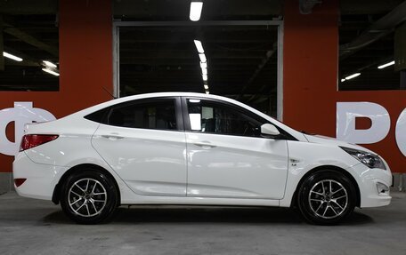 Hyundai Solaris II рестайлинг, 2015 год, 698 000 рублей, 4 фотография