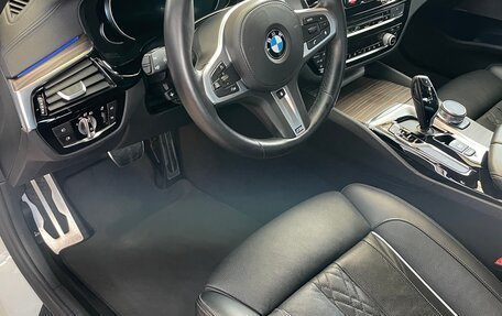BMW 5 серия, 2018 год, 4 800 000 рублей, 16 фотография