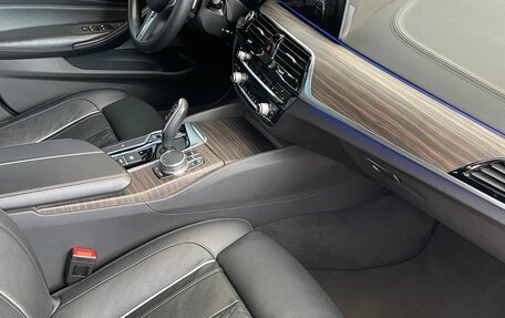 BMW 5 серия, 2018 год, 4 800 000 рублей, 18 фотография