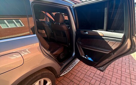 Mercedes-Benz GL-Класс, 2013 год, 2 700 000 рублей, 10 фотография