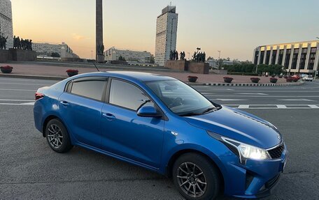 KIA Rio IV, 2021 год, 1 300 000 рублей, 4 фотография