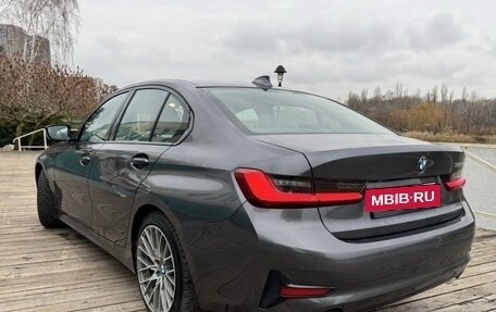 BMW 3 серия, 2019 год, 3 180 000 рублей, 3 фотография
