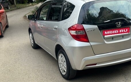 Honda Fit III, 2012 год, 800 000 рублей, 7 фотография