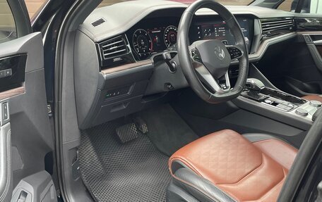 Volkswagen Touareg III, 2019 год, 5 850 000 рублей, 15 фотография