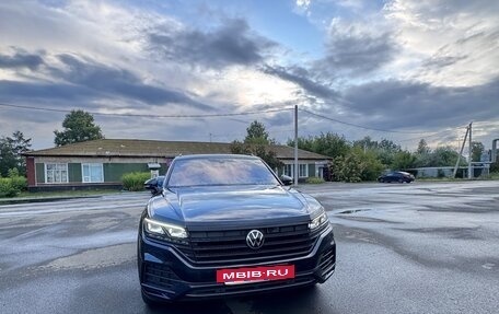 Volkswagen Touareg III, 2019 год, 5 850 000 рублей, 4 фотография