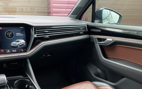 Volkswagen Touareg III, 2019 год, 5 850 000 рублей, 18 фотография