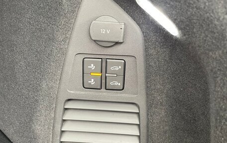 Volkswagen Touareg III, 2019 год, 5 850 000 рублей, 31 фотография