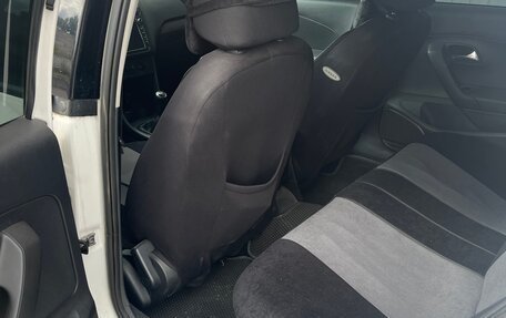 Volkswagen Polo VI (EU Market), 2012 год, 750 000 рублей, 4 фотография