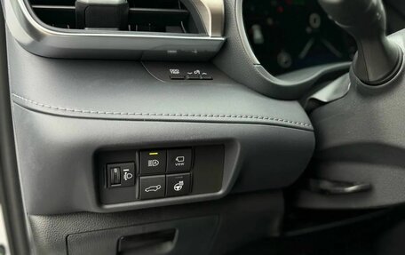 Toyota Highlander, 2025 год, 5 900 000 рублей, 28 фотография