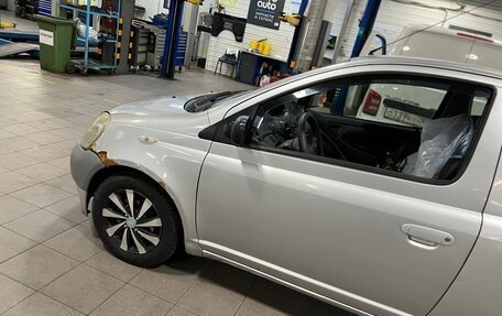 Toyota Yaris I рестайлинг, 2002 год, 110 000 рублей, 3 фотография