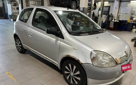 Toyota Yaris I рестайлинг, 2002 год, 110 000 рублей, 2 фотография