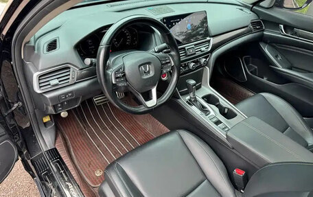 Honda Accord IX рестайлинг, 2022 год, 1 700 000 рублей, 5 фотография
