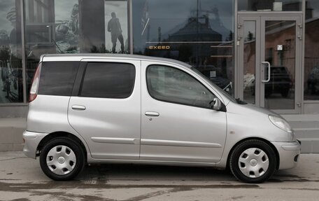 Toyota FunCargo, 2003 год, 535 000 рублей, 4 фотография