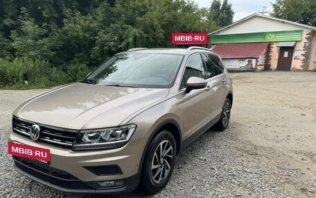 Volkswagen Tiguan II, 2019 год, 2 700 000 рублей, 3 фотография