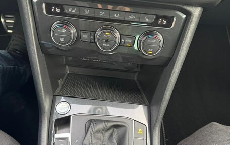 Volkswagen Tiguan II, 2019 год, 2 700 000 рублей, 19 фотография