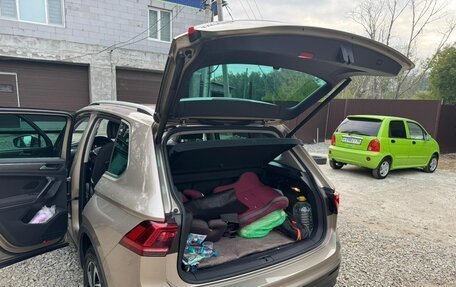 Volkswagen Tiguan II, 2019 год, 2 700 000 рублей, 18 фотография