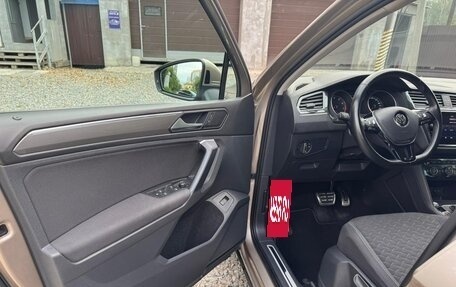 Volkswagen Tiguan II, 2019 год, 2 700 000 рублей, 14 фотография