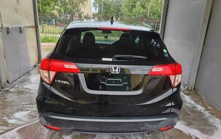 Honda Vezel, 2014 год, 1 900 000 рублей, 2 фотография
