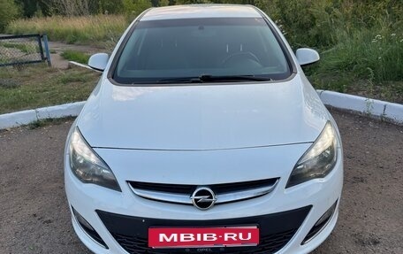 Opel Astra J, 2013 год, 800 000 рублей, 2 фотография