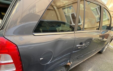 Opel Zafira B, 2008 год, 420 000 рублей, 10 фотография
