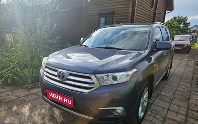 Toyota Highlander III, 2012 год, 1 540 000 рублей, 1 фотография