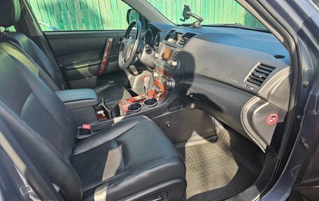 Toyota Highlander III, 2012 год, 1 540 000 рублей, 8 фотография