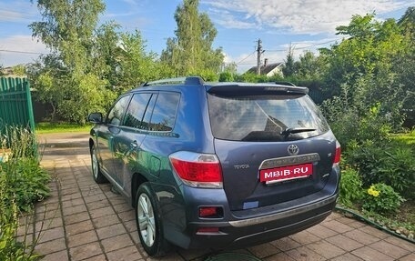 Toyota Highlander III, 2012 год, 1 540 000 рублей, 4 фотография