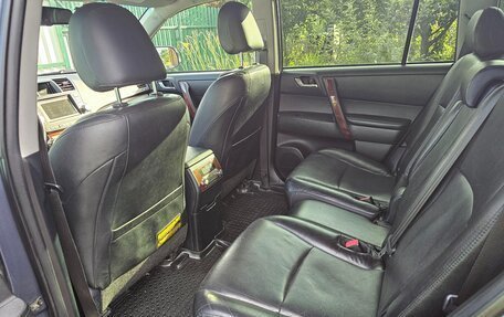 Toyota Highlander III, 2012 год, 1 540 000 рублей, 9 фотография
