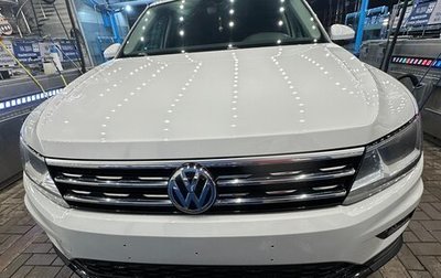 Volkswagen Tiguan II, 2019 год, 2 650 000 рублей, 1 фотография