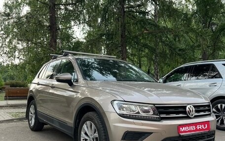 Volkswagen Tiguan II, 2019 год, 2 100 000 рублей, 1 фотография