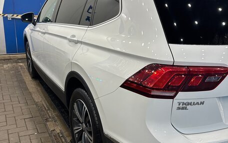 Volkswagen Tiguan II, 2019 год, 2 650 000 рублей, 3 фотография