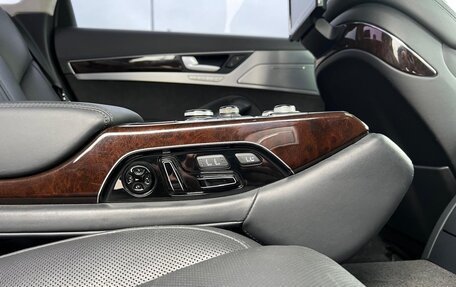 Audi A8, 2015 год, 2 450 000 рублей, 12 фотография