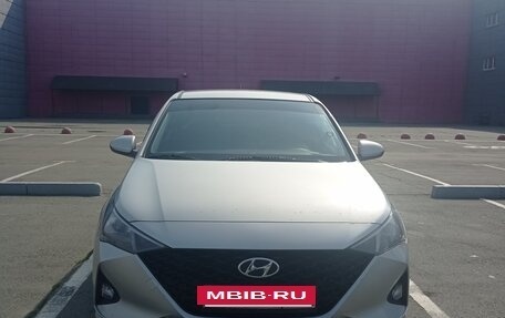 Hyundai Solaris II рестайлинг, 2021 год, 1 650 000 рублей, 2 фотография