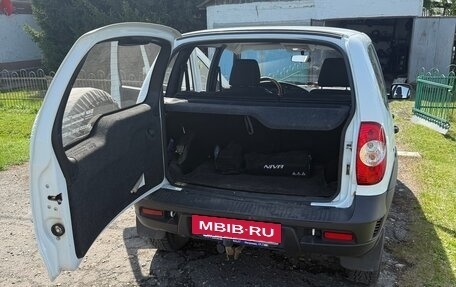 Chevrolet Niva I рестайлинг, 2015 год, 720 000 рублей, 6 фотография