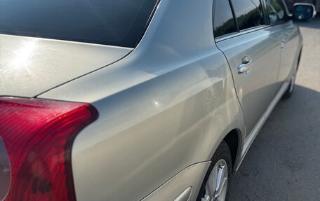Toyota Avensis III рестайлинг, 2006 год, 780 000 рублей, 3 фотография