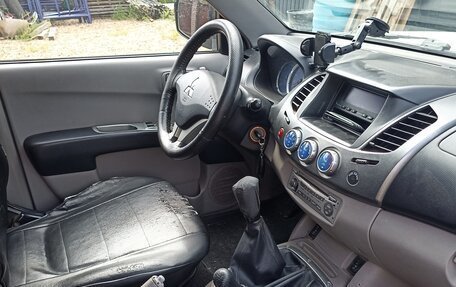 Mitsubishi L200 IV рестайлинг, 2008 год, 890 000 рублей, 10 фотография