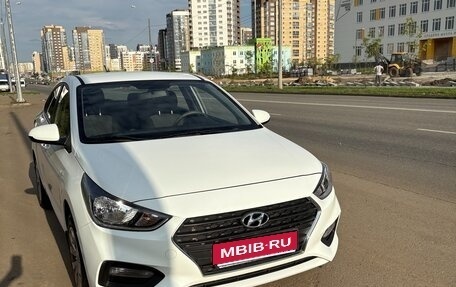Hyundai Solaris II рестайлинг, 2017 год, 1 250 000 рублей, 1 фотография