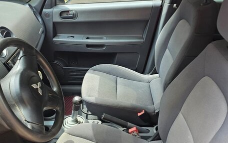 Mitsubishi Colt VI рестайлинг, 2005 год, 290 000 рублей, 5 фотография