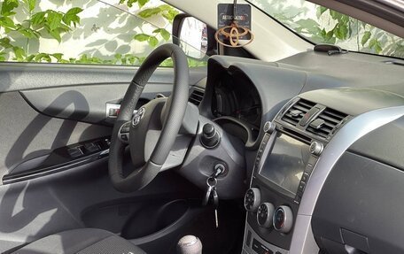 Toyota Corolla, 2011 год, 1 000 000 рублей, 10 фотография