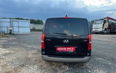 Hyundai H-1 II рестайлинг, 2019 год, 3 100 000 рублей, 5 фотография