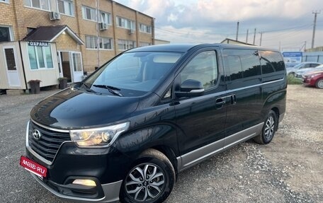 Hyundai H-1 II рестайлинг, 2019 год, 3 100 000 рублей, 7 фотография