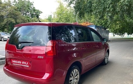 Peugeot 5008 I рестайлинг, 2010 год, 795 000 рублей, 3 фотография