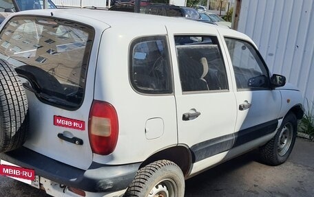 Chevrolet Niva I рестайлинг, 2003 год, 239 000 рублей, 2 фотография
