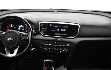 KIA Sportage IV рестайлинг, 2020 год, 2 240 000 рублей, 5 фотография