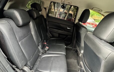 Mitsubishi Outlander III рестайлинг 3, 2015 год, 1 450 000 рублей, 13 фотография