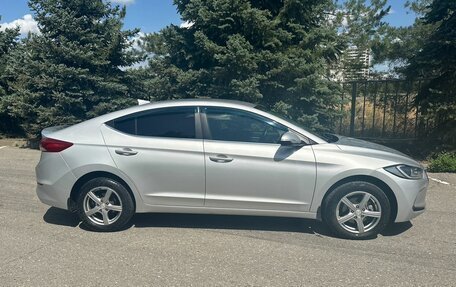 Hyundai Elantra VI рестайлинг, 2017 год, 1 500 000 рублей, 4 фотография