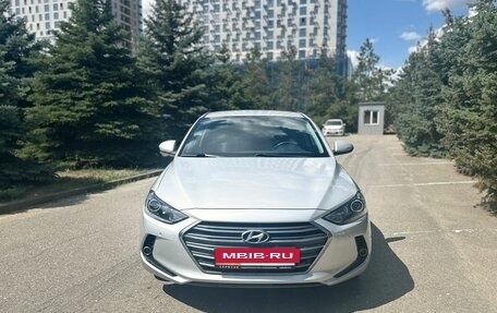 Hyundai Elantra VI рестайлинг, 2017 год, 1 500 000 рублей, 2 фотография